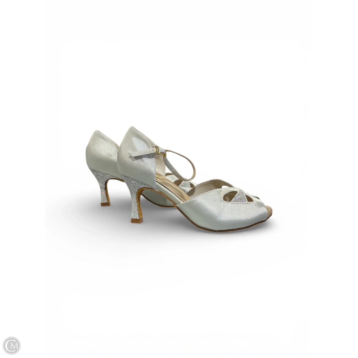 Sandals Heels Kitten By Clothes Mentor In Silver, Size: 7.5