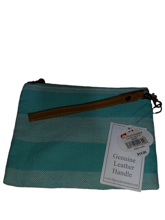 Wristlet By Clothes Mentor  Size: Small