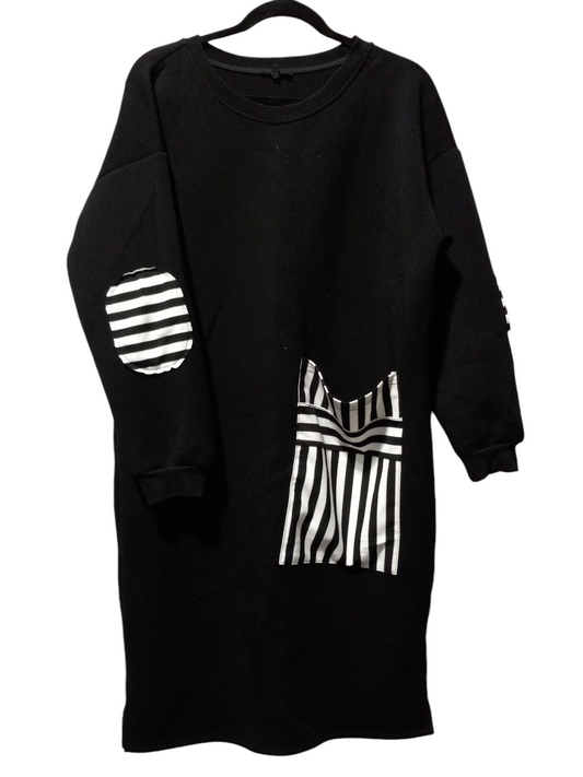 Dress Sweater By Clothes Mentor In Black & White, Size: M