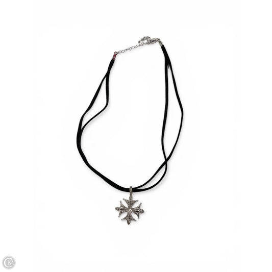 Necklace Choker & Collar By Clothes Mentor