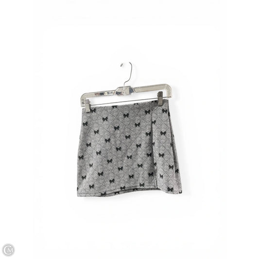 Skirt Mini & Short By Clothes Mentor In Black & Grey, Size: S