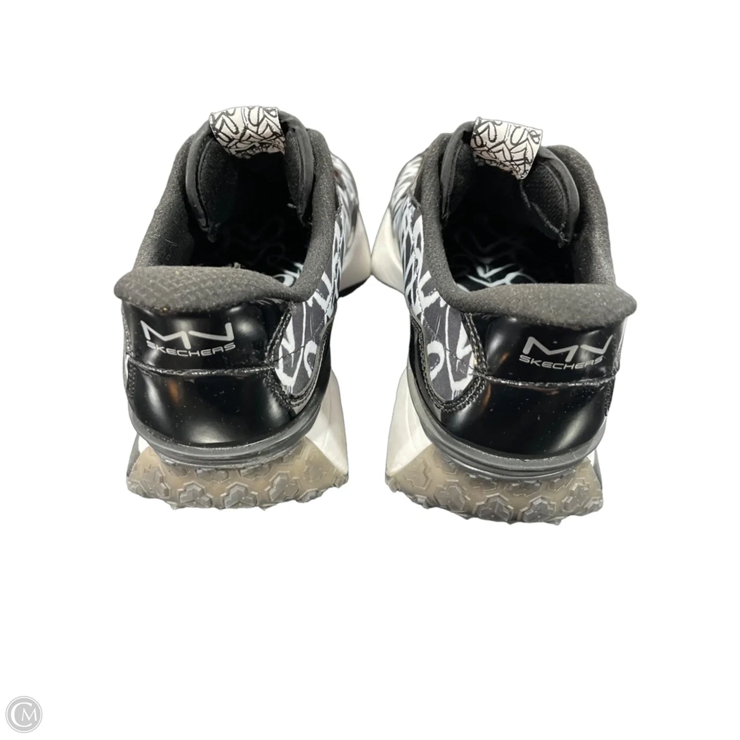 Shoes Sneakers By Skechers In Black & White, Size: 6.5